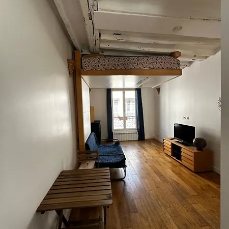 10e Sainte Marthe Canal Saint Martin 23sq * Paris