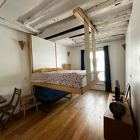 10e Sainte Marthe Canal Saint Martin 23sq