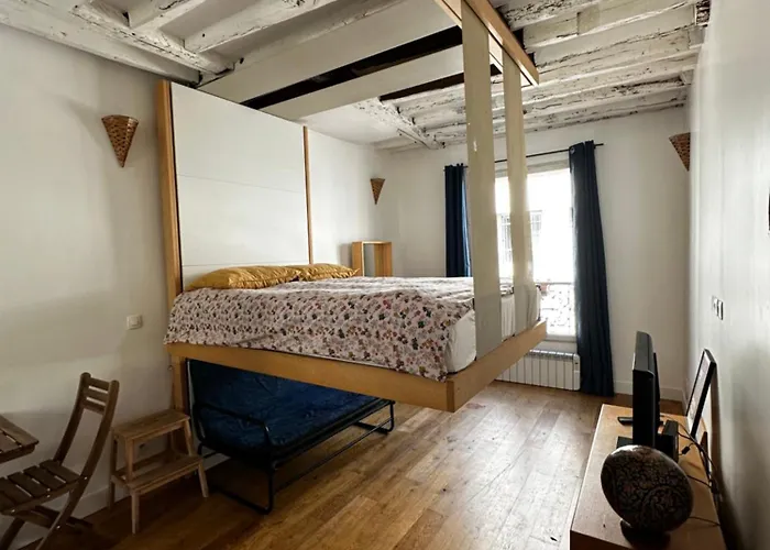 10e Sainte Marthe Canal Saint Martin 23m2