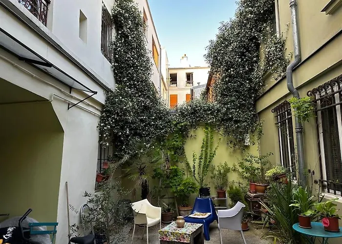 10e Sainte Marthe Canal Saint Martin 23m2 * パリ
